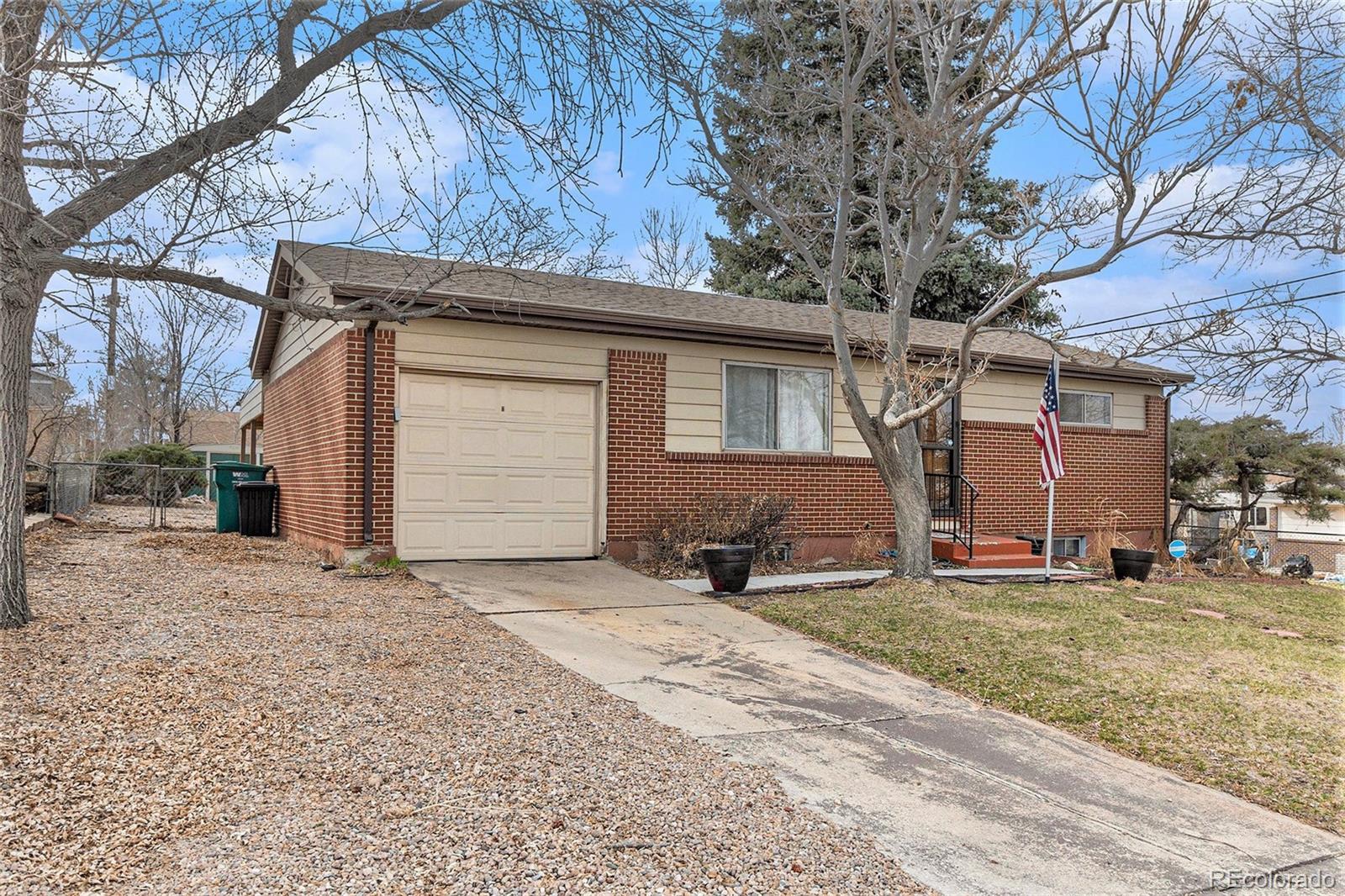 8081  downing drive, denver sold home. Closed on 2024-04-30 for $430,000.
