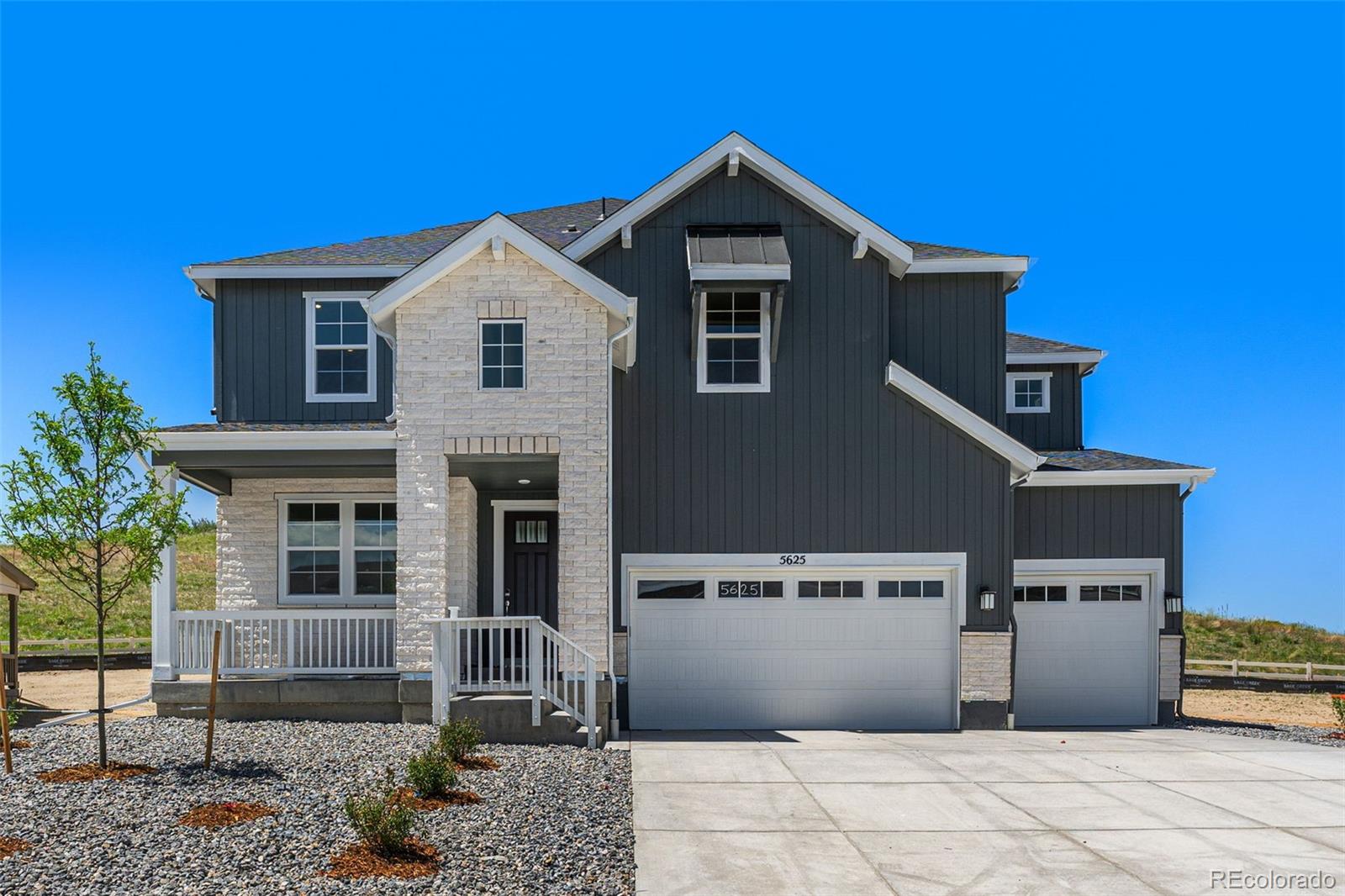 5625  Red Pebble Point, castle rock MLS: 6764753 Beds: 4 Baths: 4 Price: $1,023,520