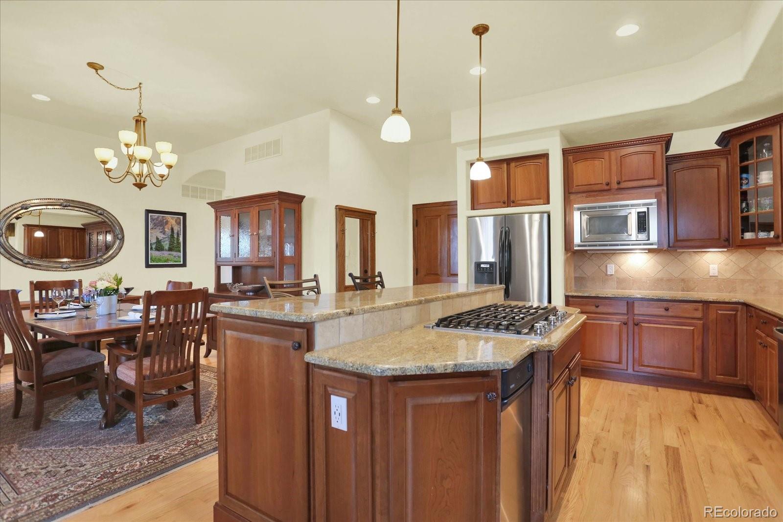 7202  fallon circle, Castle Rock sold home. Closed on 2024-10-31 for $850,000.