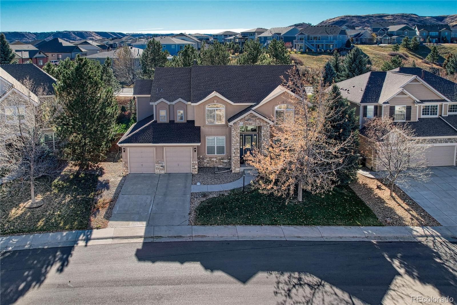 1538  Sand Wedge Way, castle rock MLS: 2624027 Beds: 5 Baths: 5 Price: $750,000