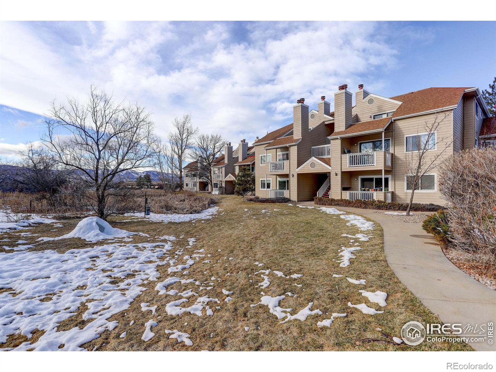 4955  twin lakes road, Boulder sold home. Closed on 2024-04-19 for $439,000.