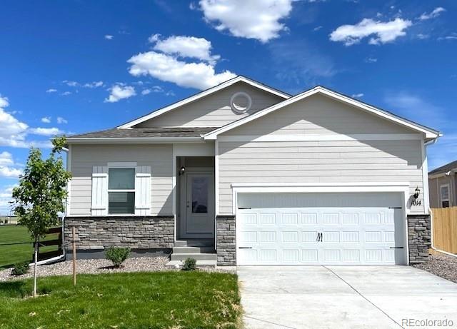 1014  Savona Avenue, fort lupton MLS: 9229057 Beds: 3 Baths: 2 Price: $489,900
