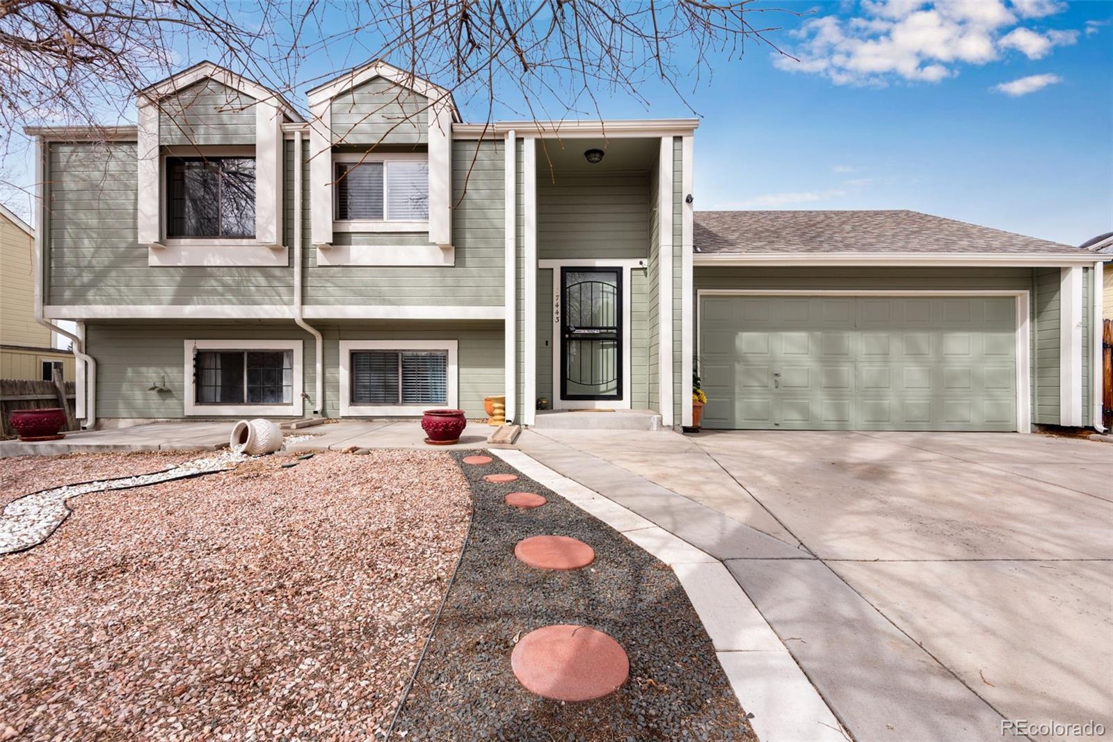 17443 e ford drive, Aurora sold home. Closed on 2024-04-15 for $480,000.