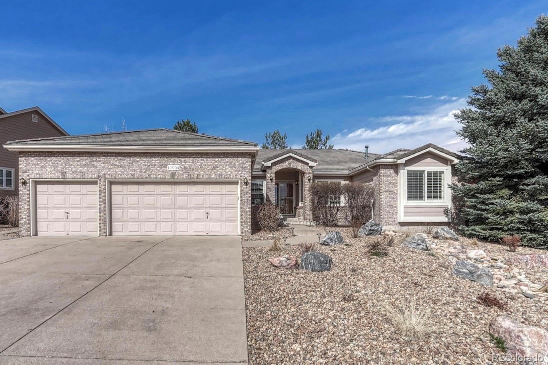 10094  Wyecliff Drive, highlands ranch MLS: 4768658 Beds: 3 Baths: 3 Price: $935,000