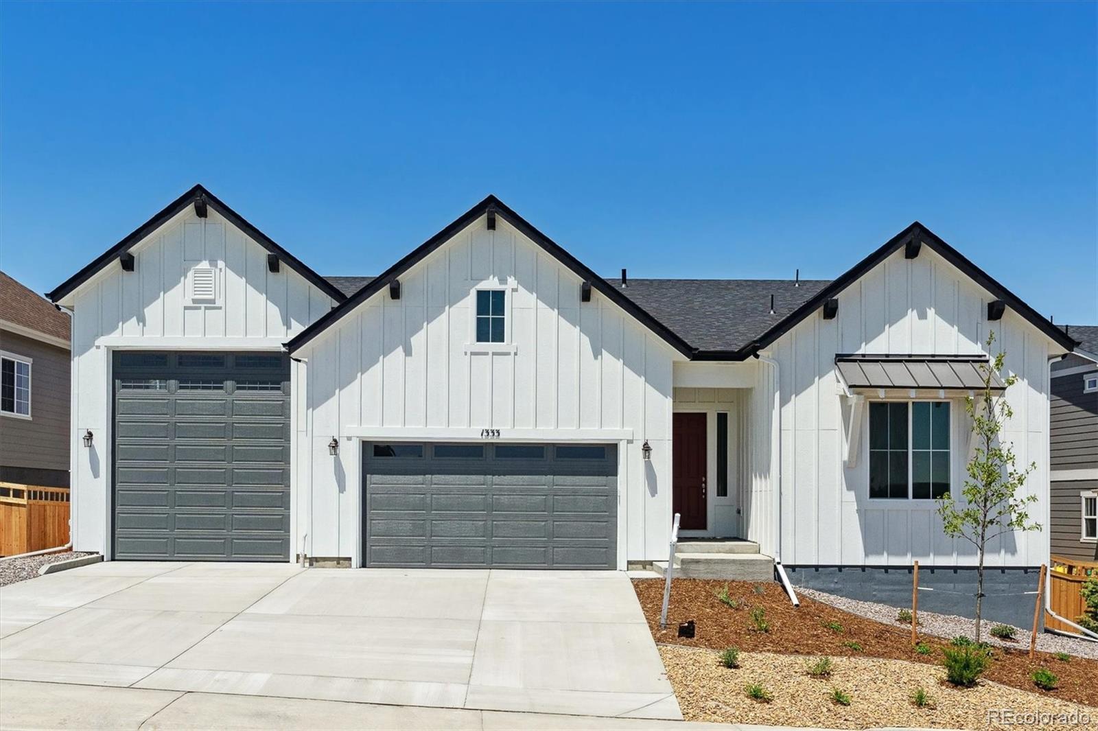 1333  Melting Snow Way, castle rock MLS: 4210883 Beds: 4 Baths: 4 Price: $954,950