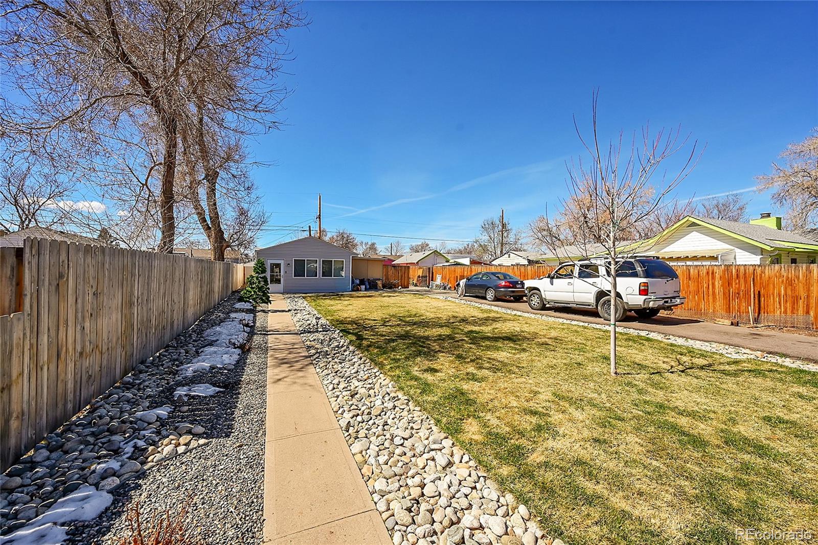 393 s osceola street, Denver sold home. Closed on 2024-05-14 for $375,000.