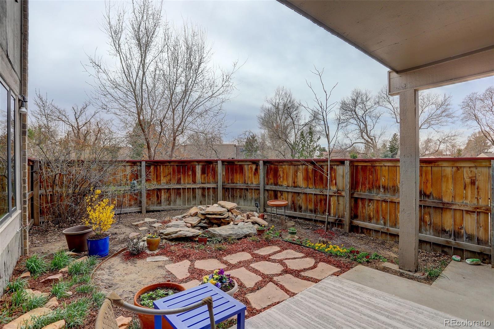 1171 s yosemite way, Denver sold home. Closed on 2024-04-05 for $430,000.