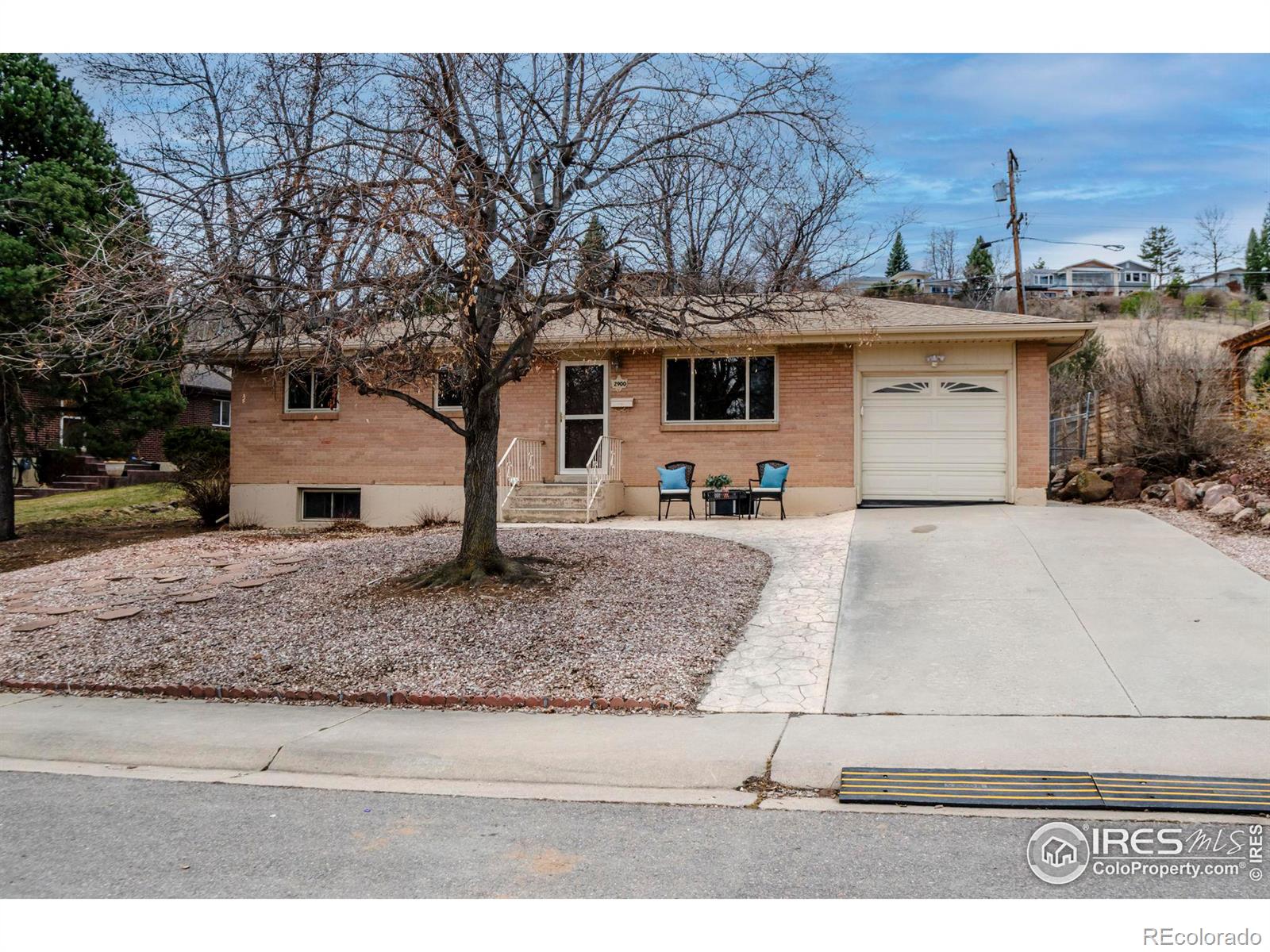 2900  dover drive, Boulder sold home. Closed on 2024-04-29 for $886,000.