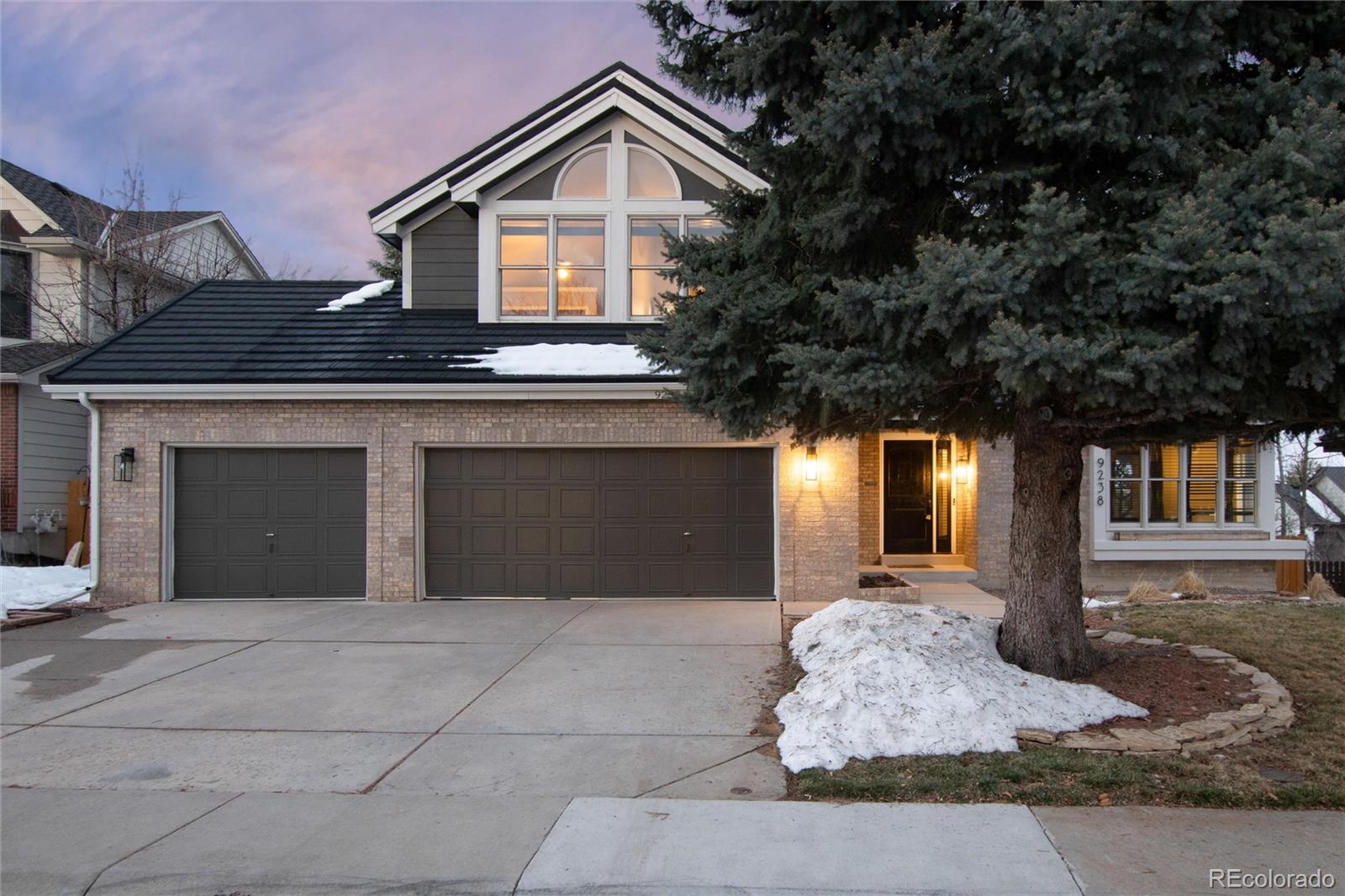 9238  Sagebrush Trail, lone tree MLS: 5482399 Beds: 3 Baths: 4 Price: $850,000