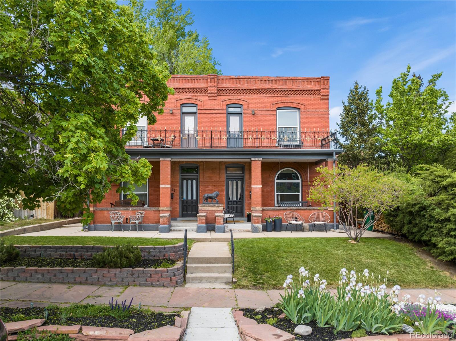 1819 W 34th Avenue, denver MLS: 8981809 Beds: 2 Baths: 3 Price: $875,000