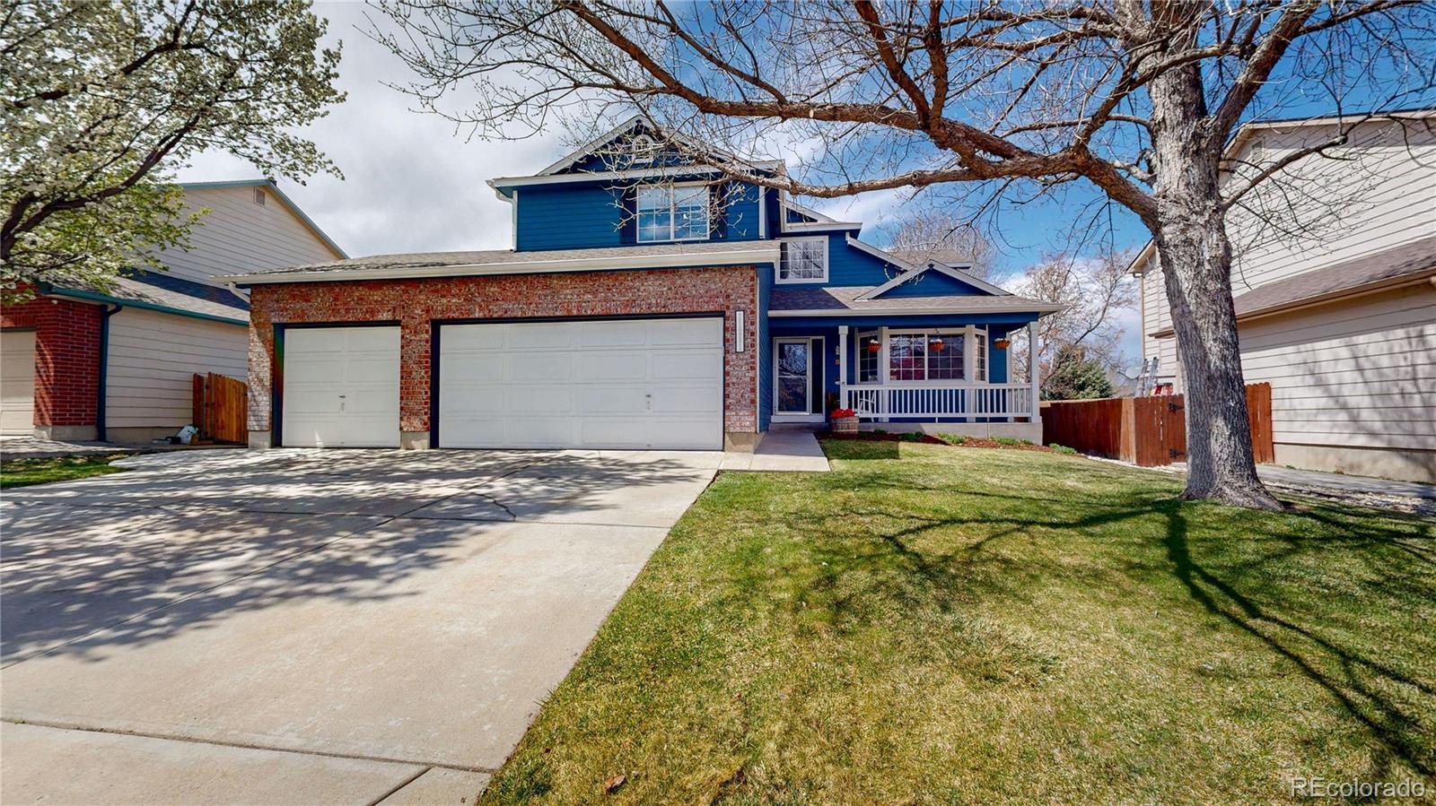 11281  Oswego Street, commerce city MLS: 2825001 Beds: 4 Baths: 3 Price: $550,000