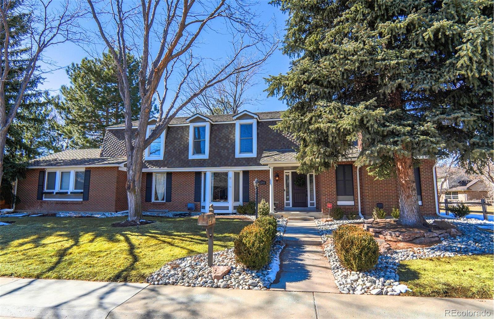 6293 S Galena Way, englewood MLS: 8598403 Beds: 5 Baths: 4 Price: $1,150,000