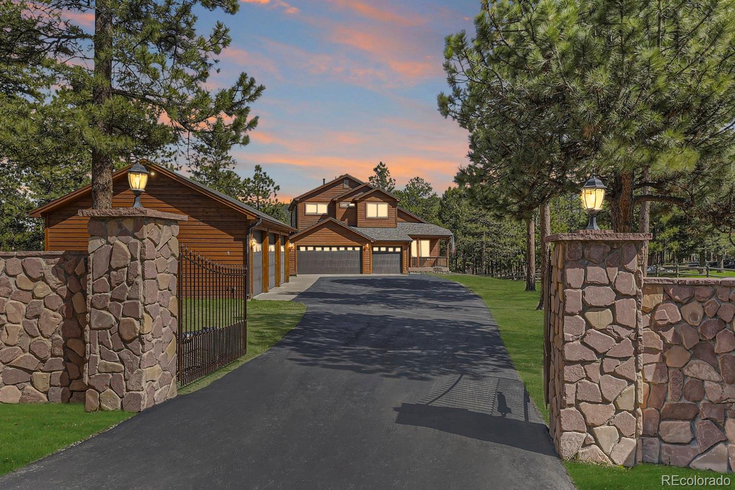 9718  Fallen Rock Road, conifer MLS: 8457515 Beds: 3 Baths: 4 Price: $1,100,000