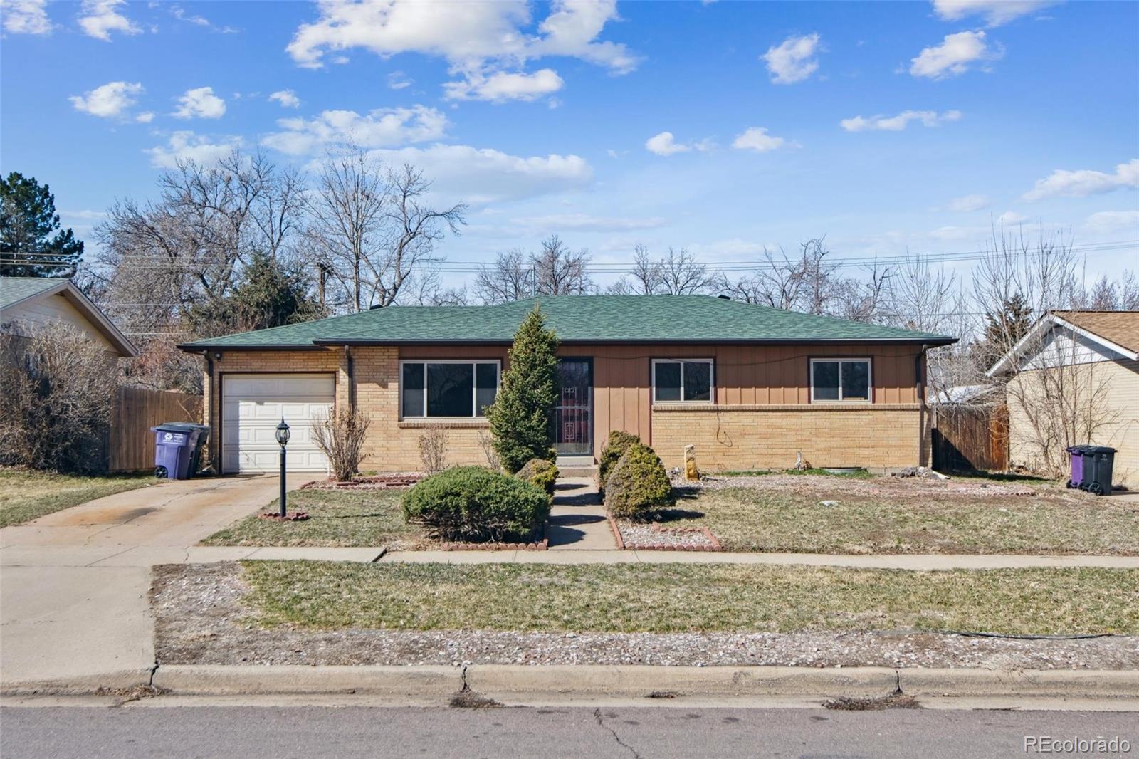 1961 S Lowell Boulevard, denver MLS: 8922755 Beds: 2 Baths: 2 Price: $470,000