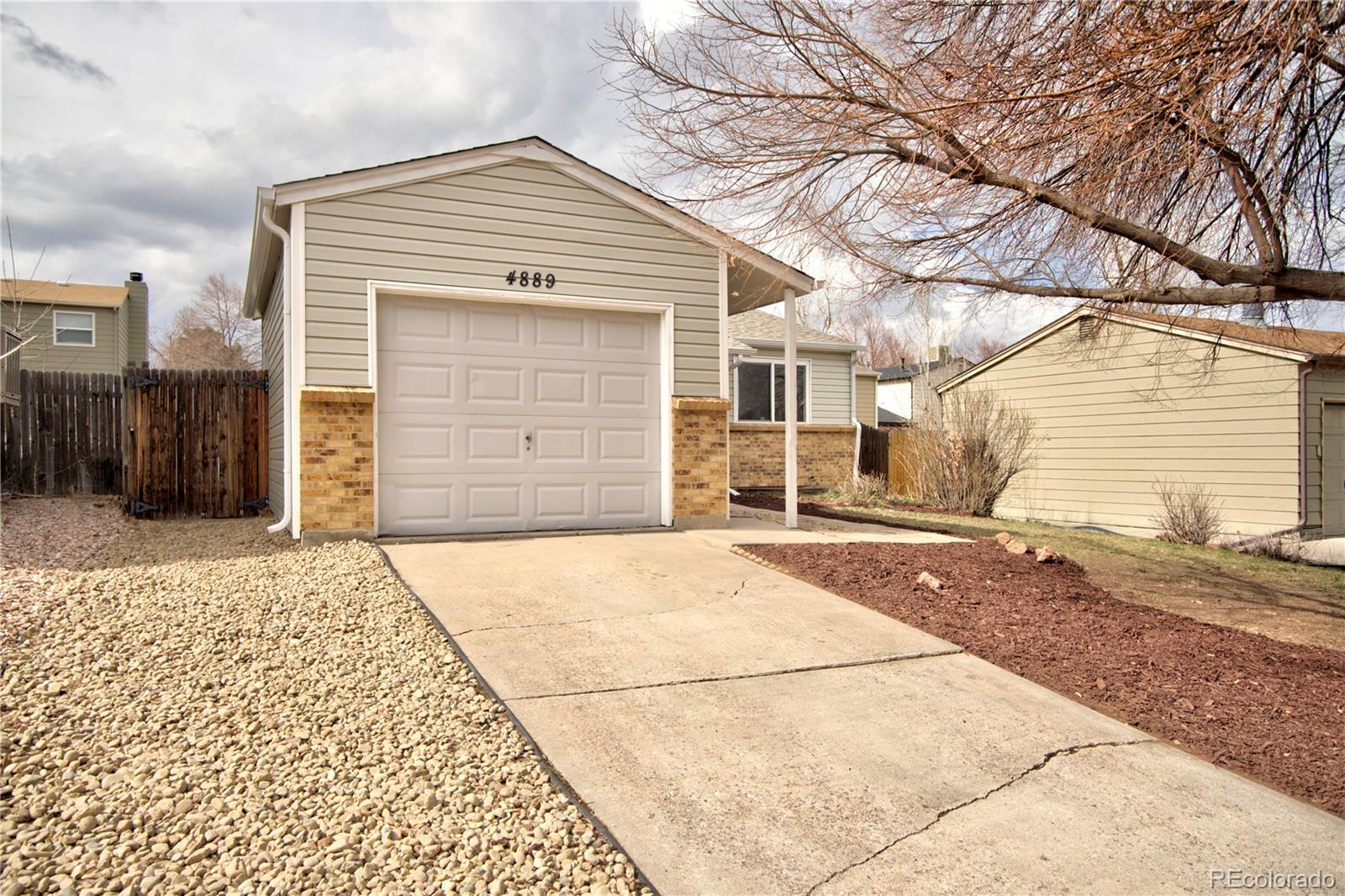4889 s richfield circle, Aurora sold home. Closed on 2024-04-19 for $470,000.