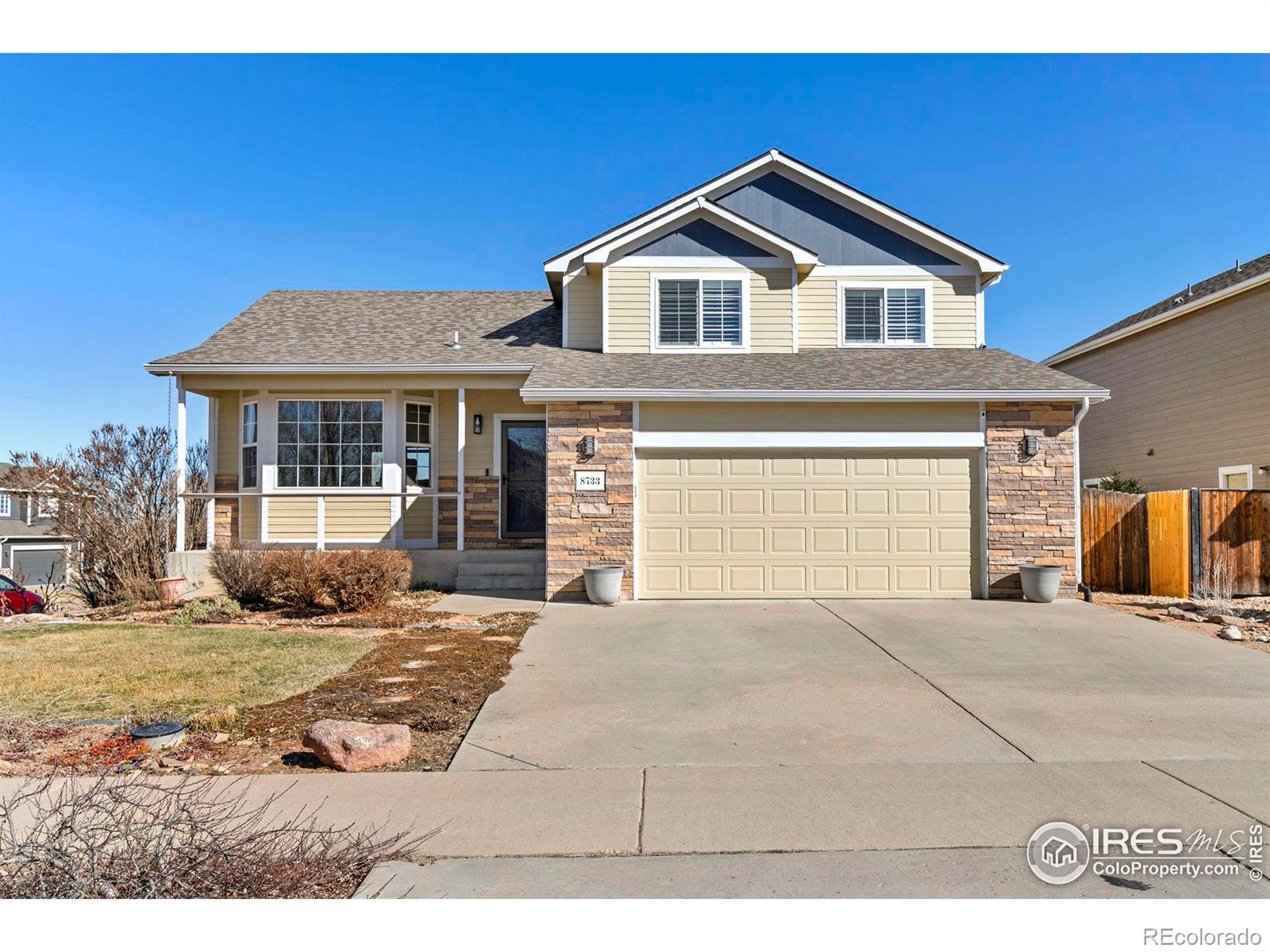 8733  19th St Rd, greeley MLS: 4567891005336 Beds: 3 Baths: 3 Price: $425,000