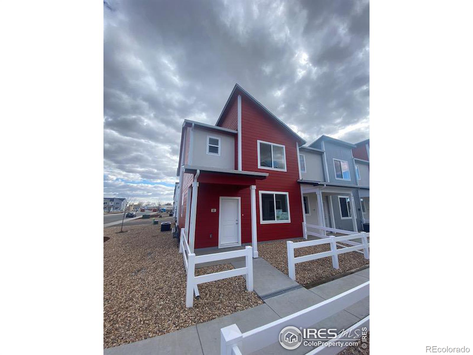500 S Denver Avenue, fort lupton MLS: 4567891005339 Beds: 3 Baths: 3 Price: $384,900