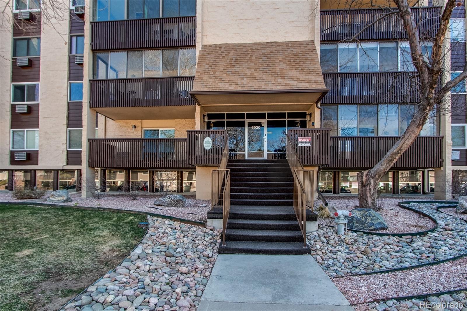 6930 E Girard Avenue 406, Denver  MLS: 3555418 Beds: 1 Baths: 1 Price: $255,000