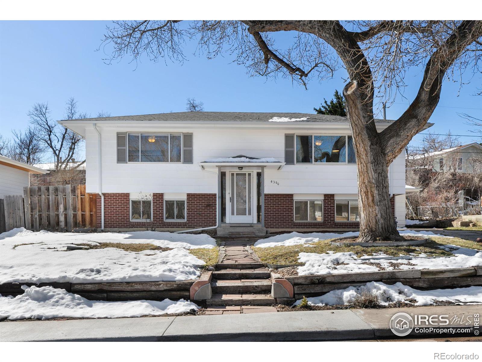 4380  Whitney Place, boulder MLS: 4567891005468 Beds: 4 Baths: 2 Price: $995,000
