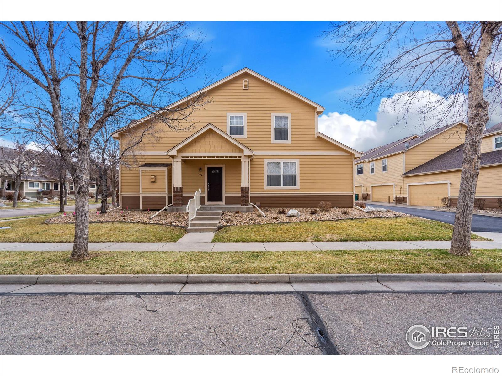 5126  Mill Stone Way, fort collins MLS: 4567891005534 Beds: 2 Baths: 3 Price: $439,000