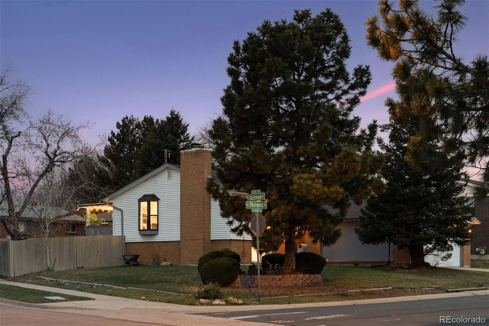 4100 W Rutgers Place, denver MLS: 3409847 Beds: 4 Baths: 3 Price: $615,000