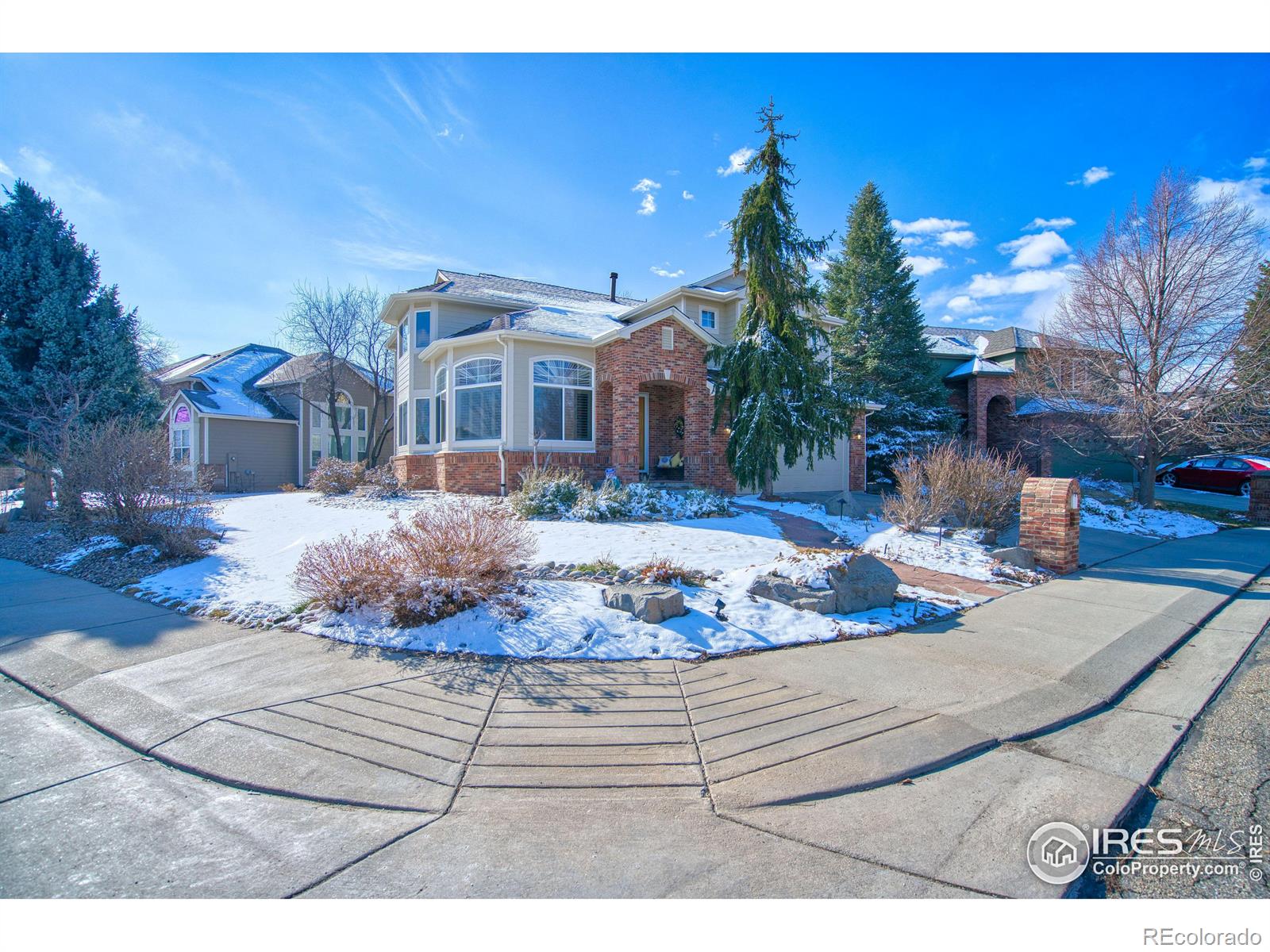 1303  Whitehall Drive, longmont MLS: 4567891005787 Beds: 5 Baths: 5 Price: $795,000