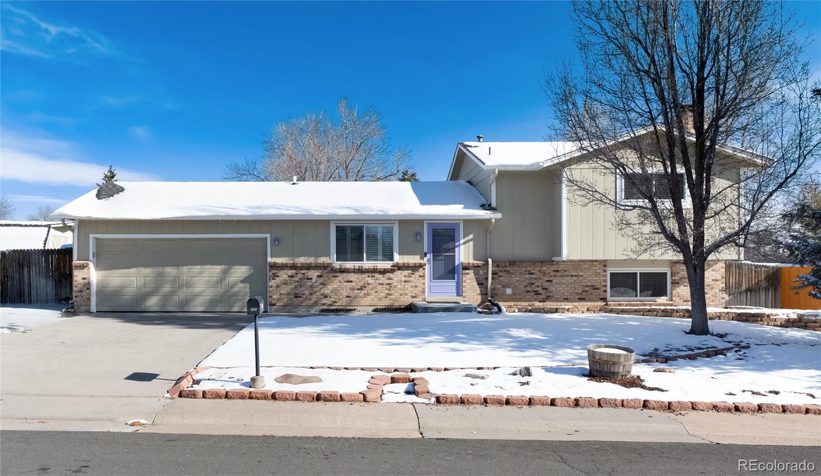 465  Mimas Place, littleton MLS: 5563372 Beds: 3 Baths: 2 Price: $599,000