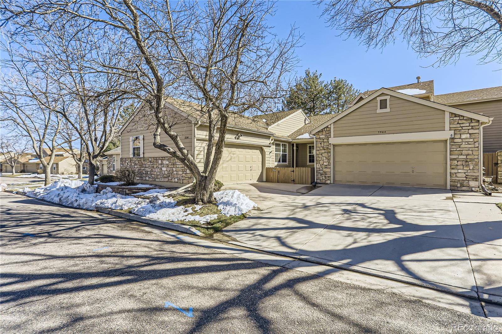 7554 W Euclid Drive , Littleton  MLS: 4958385 Beds: 2 Baths: 2 Price: $489,900