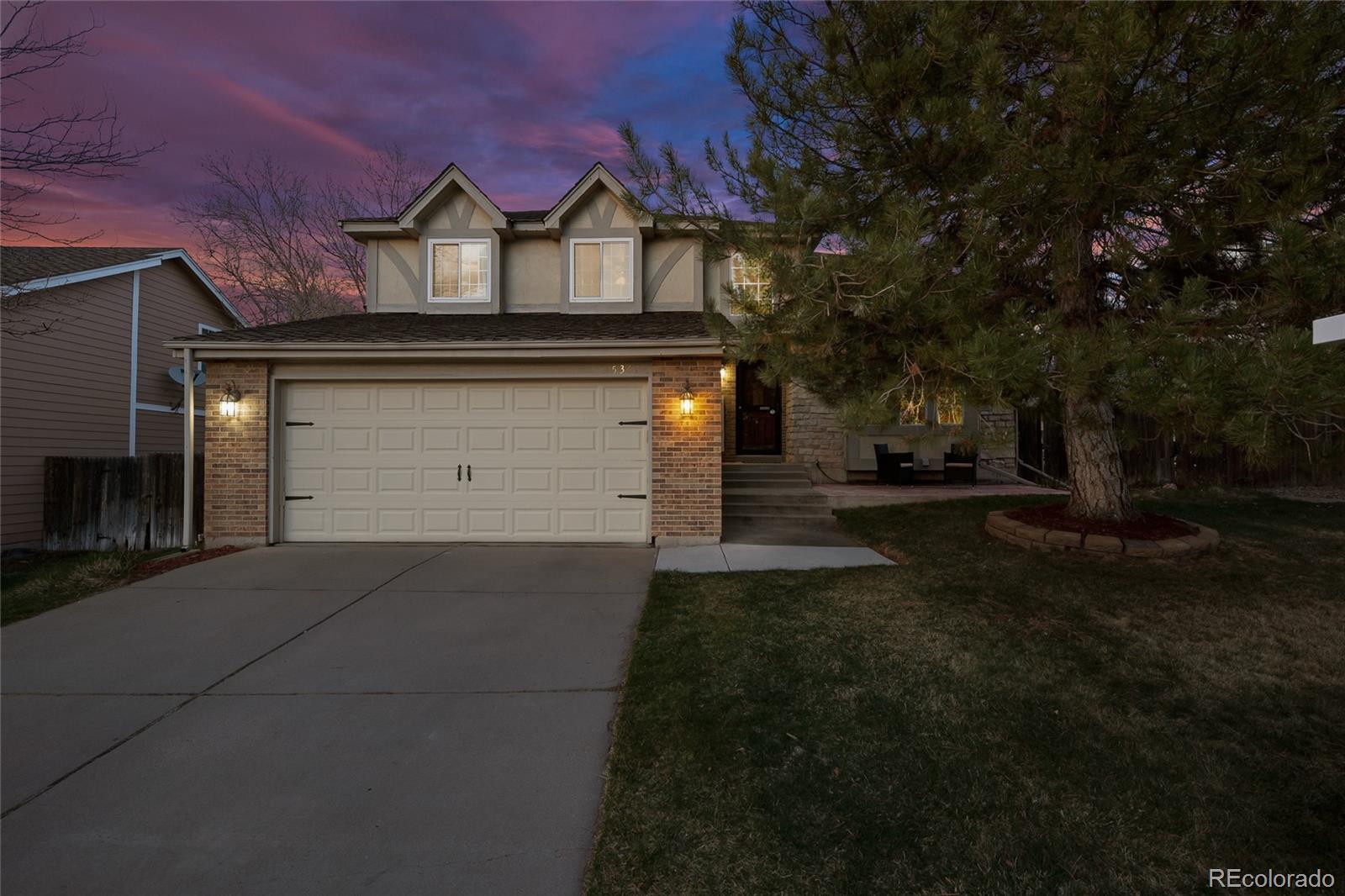 5344 S Genoa Way, centennial MLS: 6444465 Beds: 5 Baths: 4 Price: $642,000