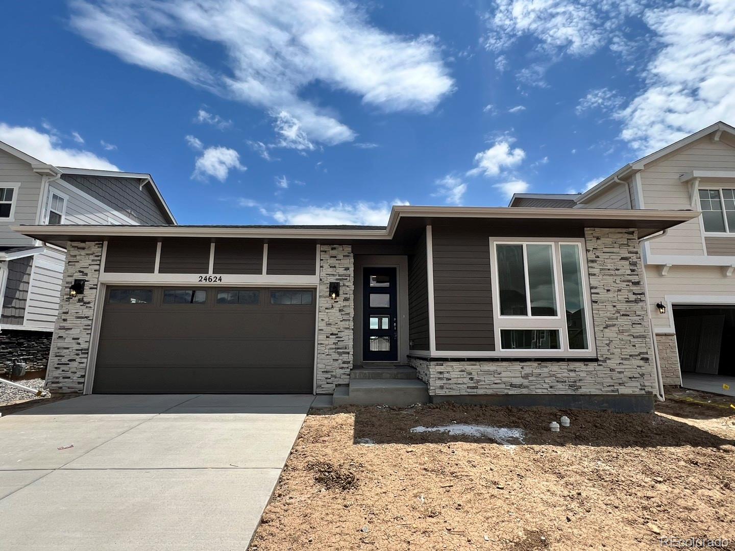 24624 E 37th Avenue, aurora MLS: 6824825 Beds: 5 Baths: 3 Price: $714,950