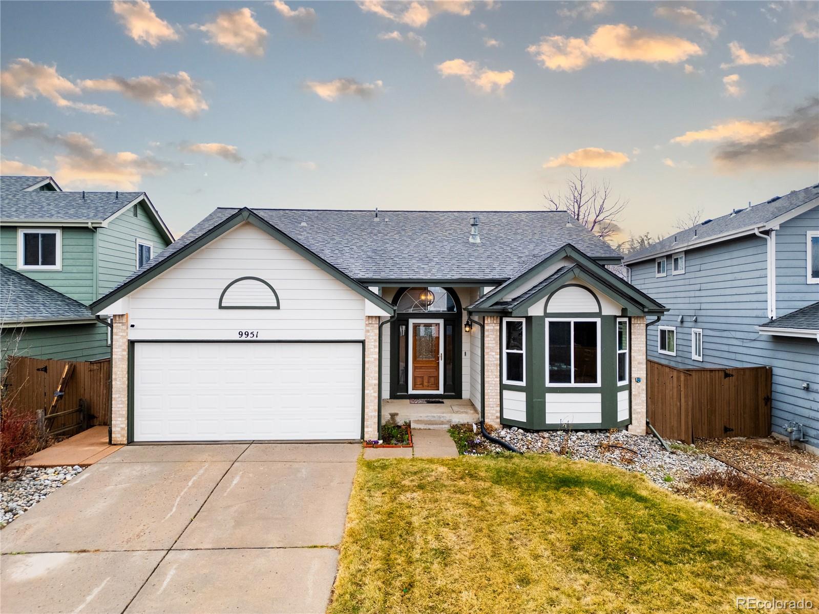 9951  Deer Creek Street, highlands ranch MLS: 2836375 Beds: 4 Baths: 3 Price: $575,000