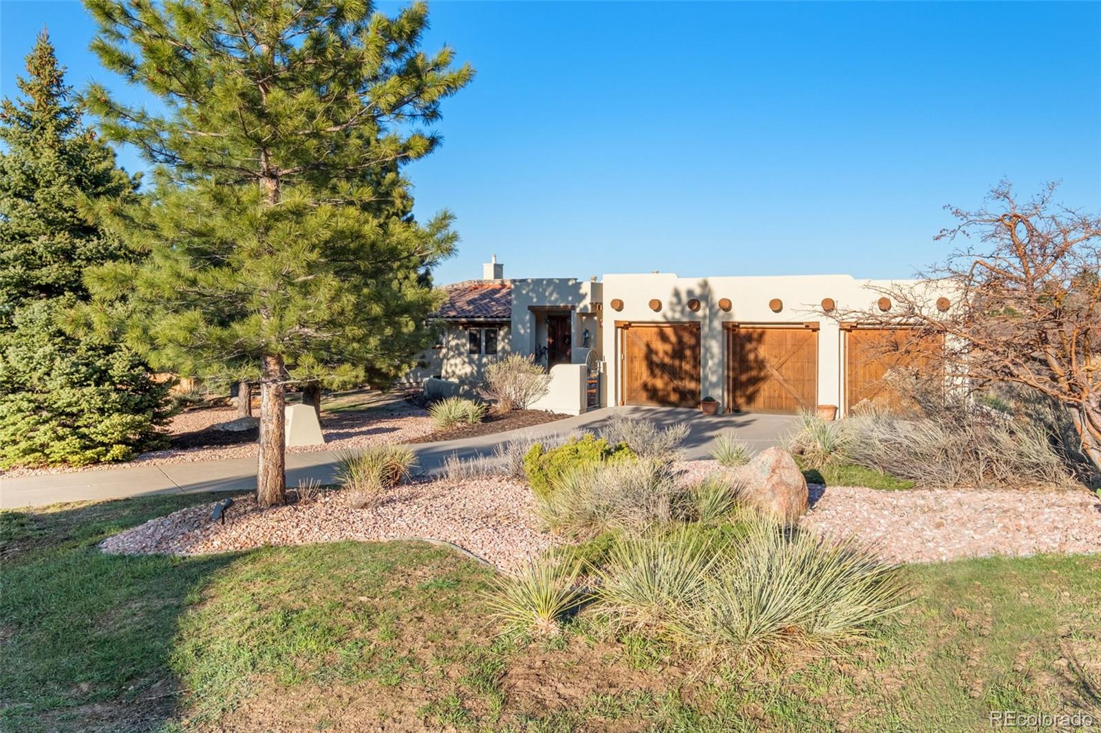7598  hawks nest trail , littleton sold home. Closed on 2024-05-10 for $1,325,000.