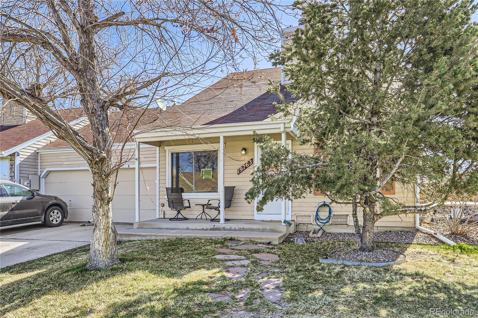 19763 e loyola circle, aurora sold home. Closed on 2024-04-25 for $424,000.