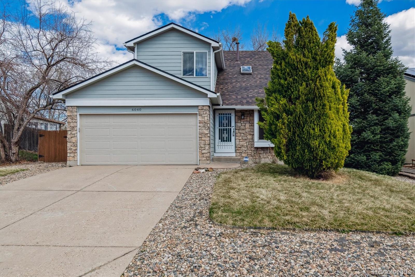 6040 S Oak Way, littleton MLS: 6871622 Beds: 2 Baths: 2 Price: $550,000