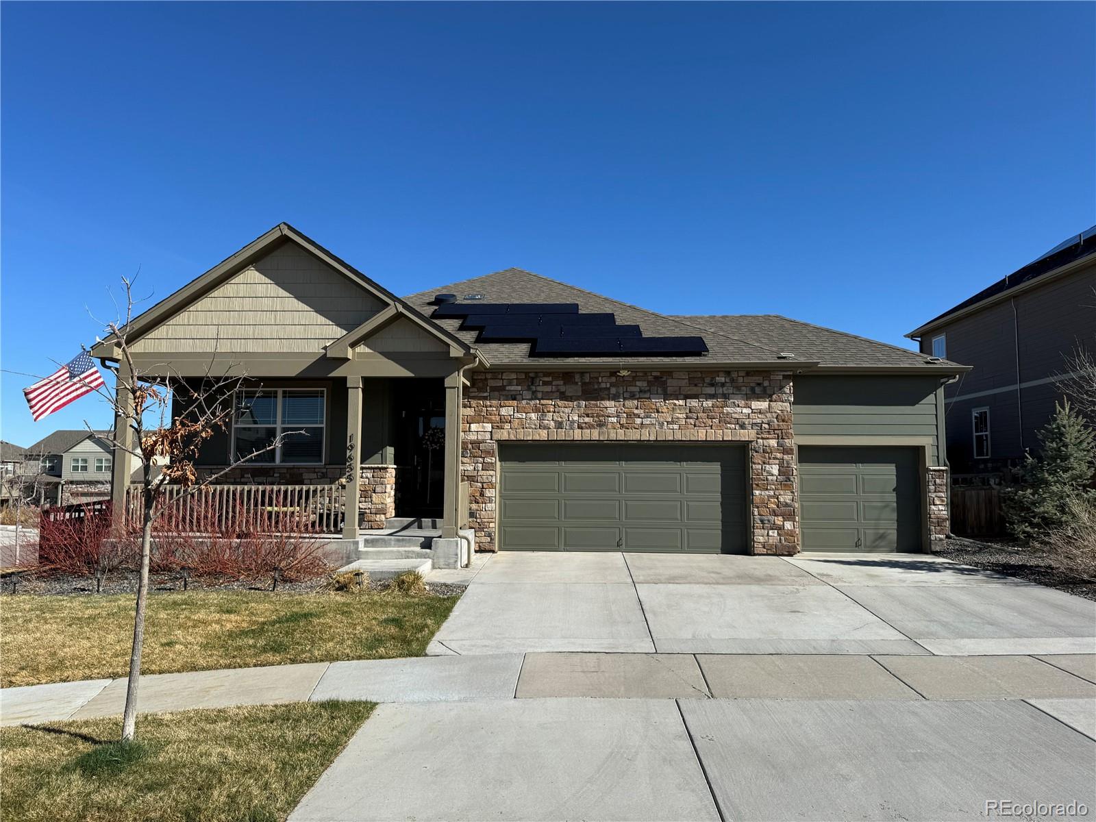 19655 E 64th Drive, aurora MLS: 3188758 Beds: 4 Baths: 3 Price: $585,000