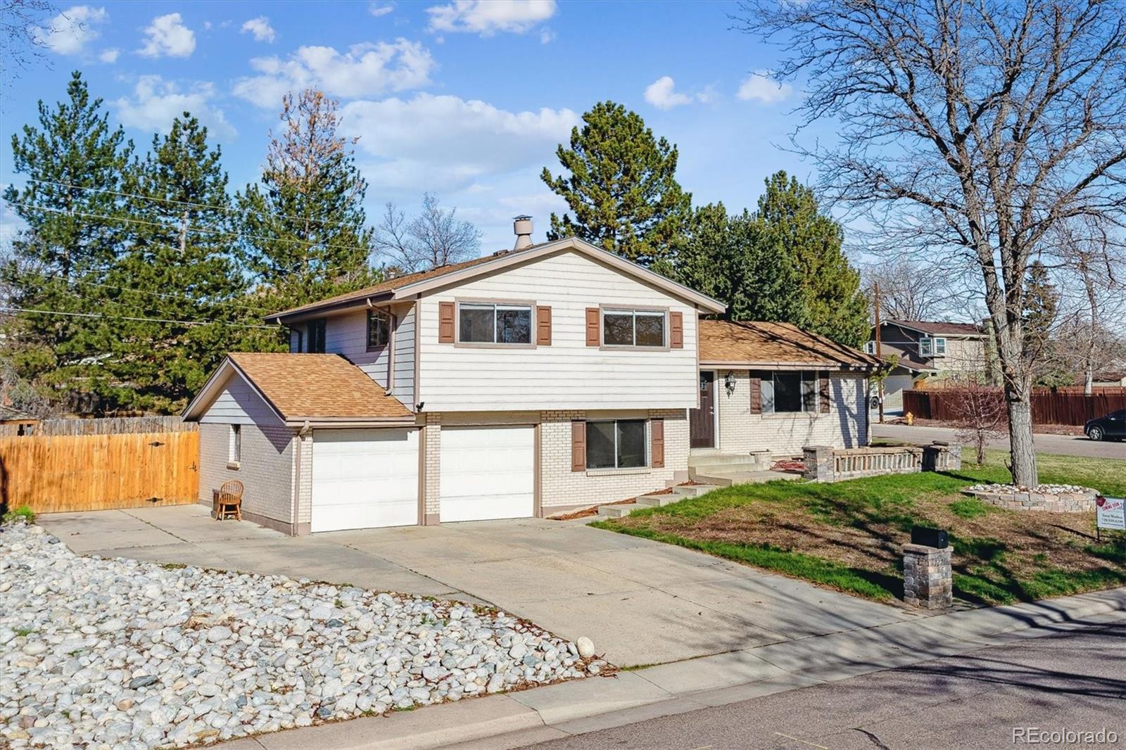 7271 S Sheridan Court, littleton MLS: 7654715 Beds: 3 Baths: 3 Price: $585,000