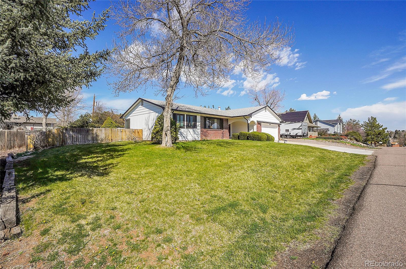 8855 S Brentwood Street, littleton MLS: 5031473 Beds: 3 Baths: 2 Price: $625,000