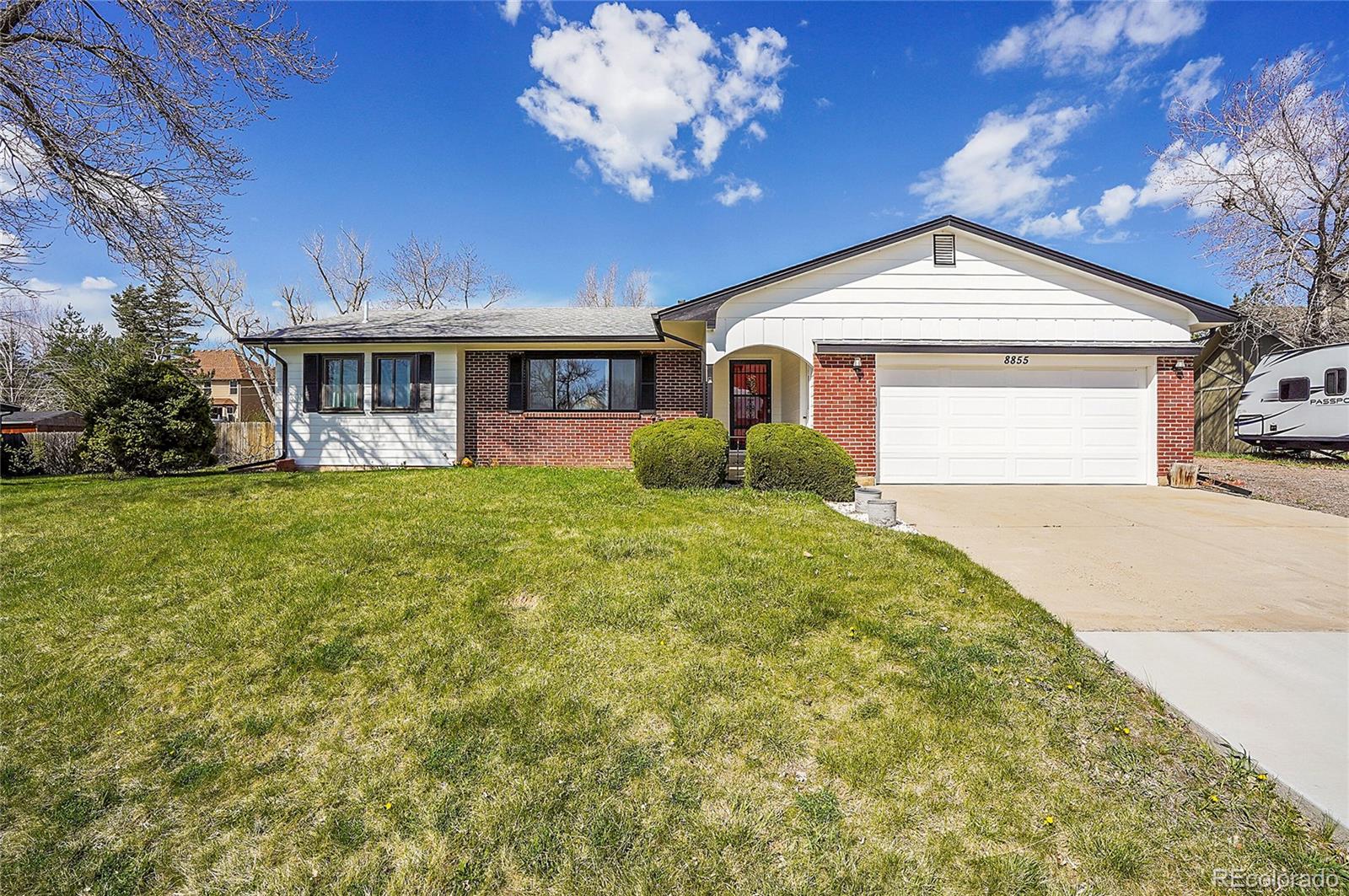 8855 s brentwood street, littleton sold home. Closed on 2024-05-17 for $628,000.