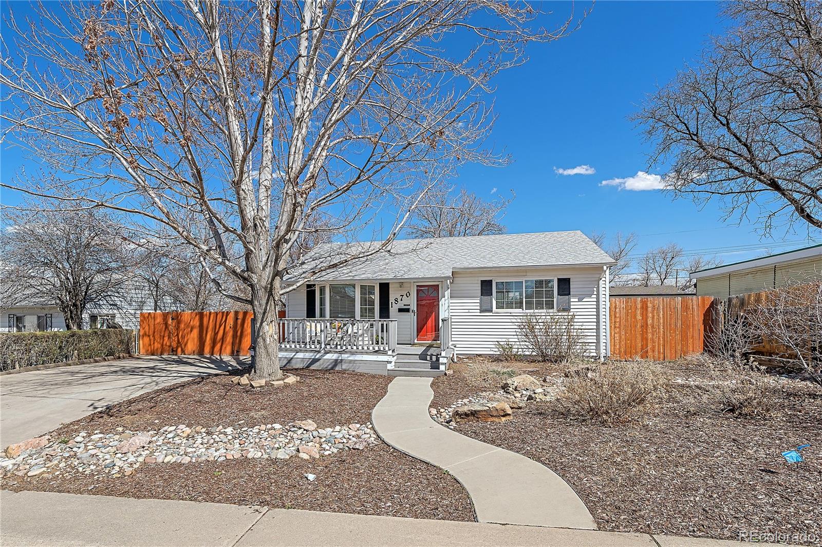 1870 s wolff street, denver sold home. Closed on 2024-05-03 for $530,000.