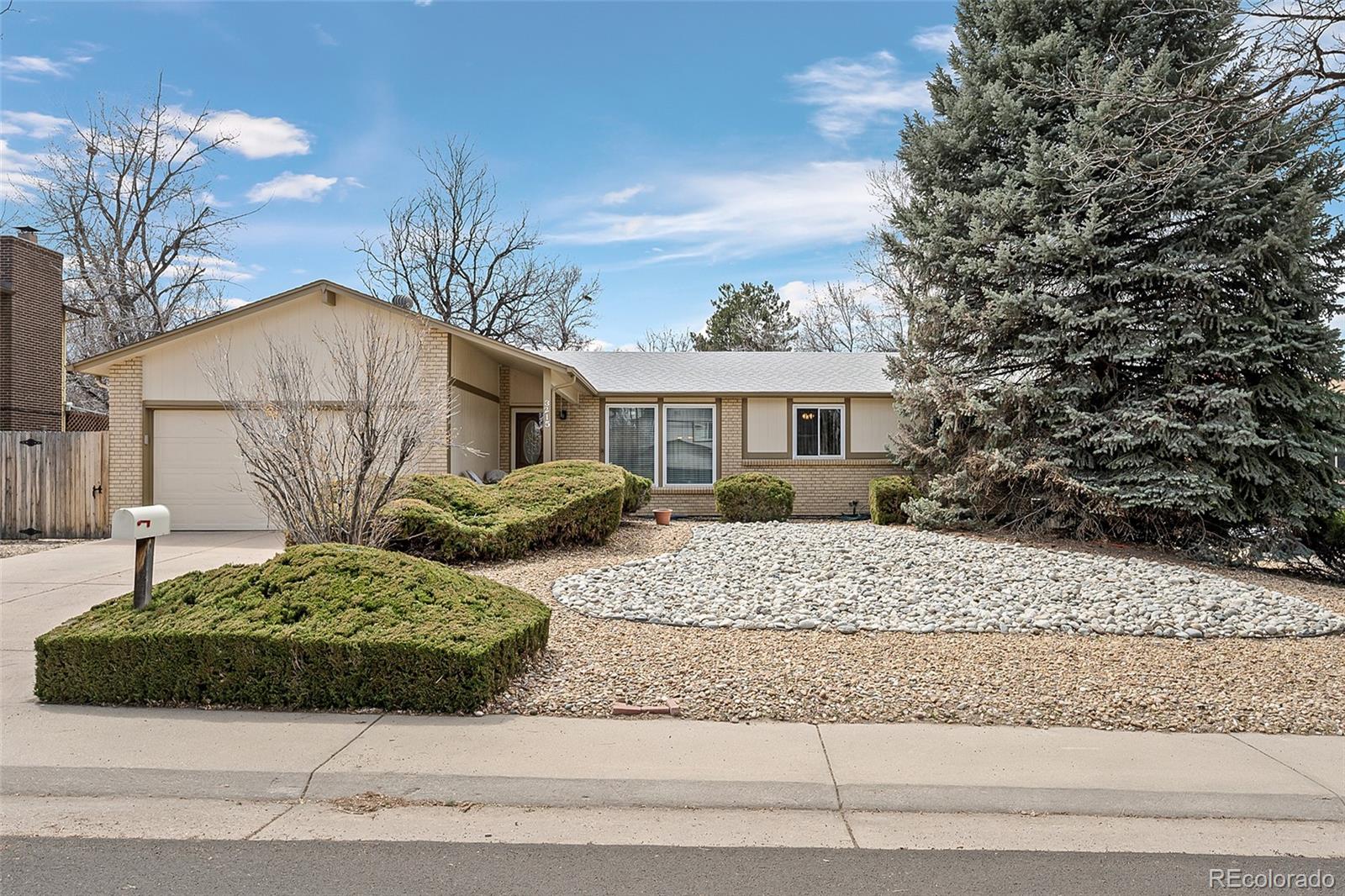 3215 S Nucla Street, aurora MLS: 8855065 Beds: 3 Baths: 2 Price: $500,000