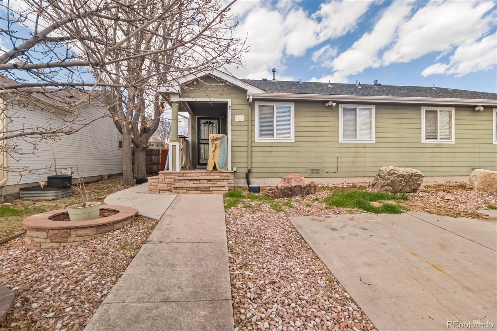 2075 W Hillside Avenue, englewood MLS: 9035872 Beds: 3 Baths: 2 Price: $415,000