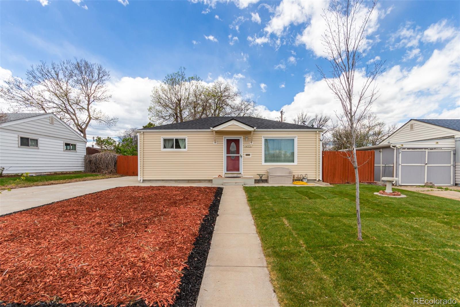 1275 s beach court, denver sold home. Closed on 2024-05-23 for $500,000.