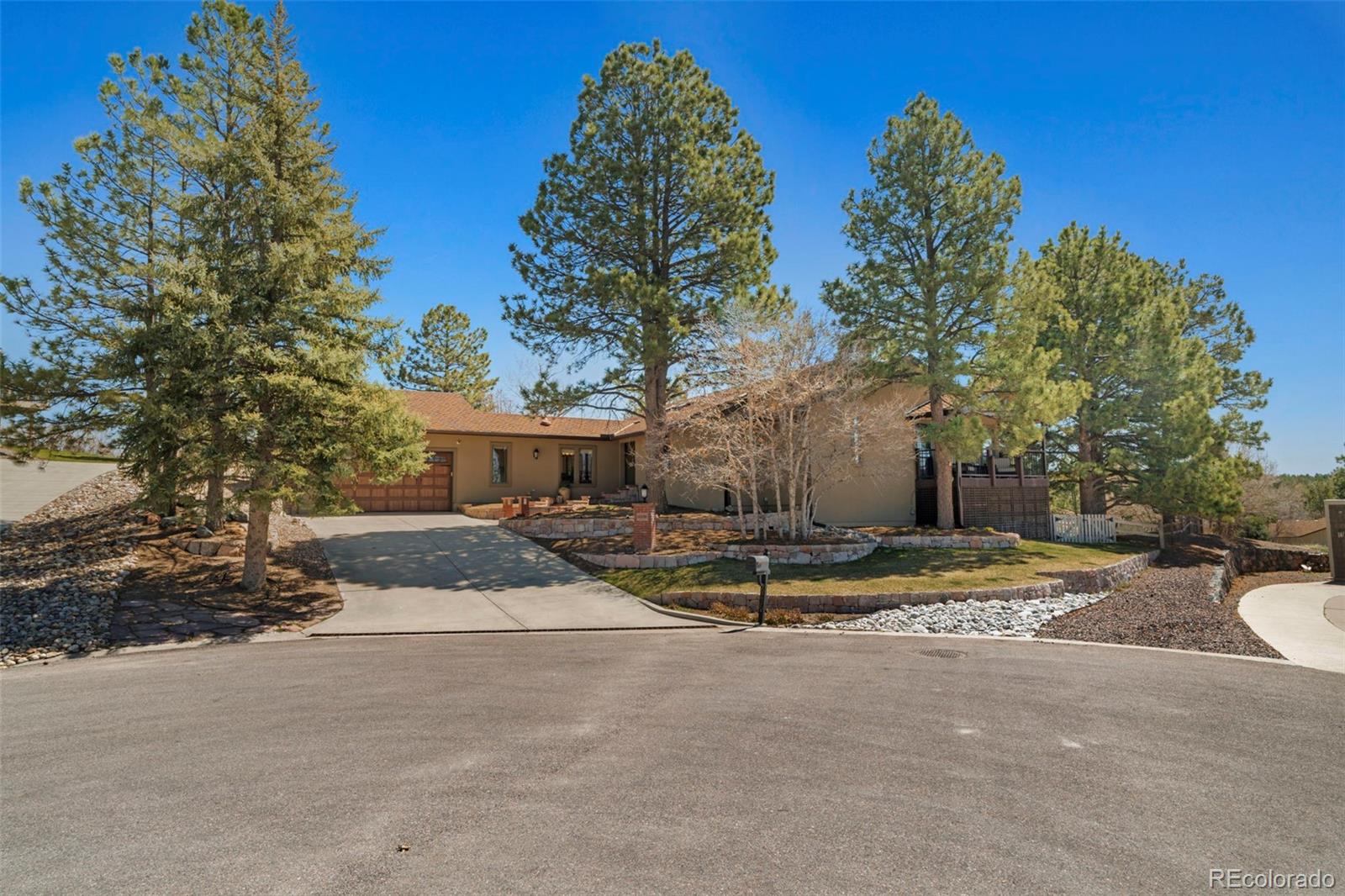 6236  Lakepoint Place, parker MLS: 3866231 Beds: 3 Baths: 4 Price: $875,000