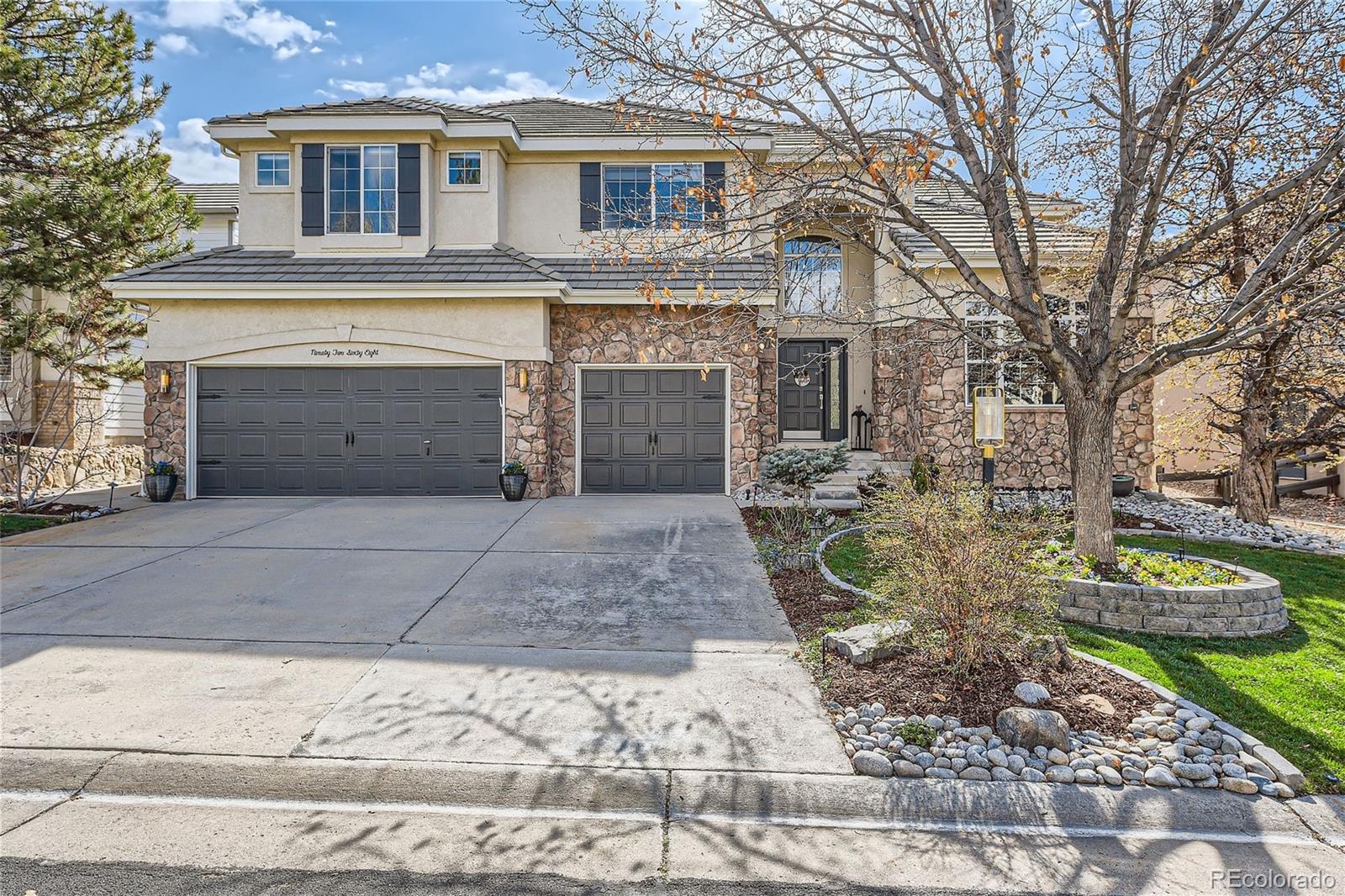 9268 S Cedar Hill Way, lone tree MLS: 4285799 Beds: 6 Baths: 5 Price: $1,098,000