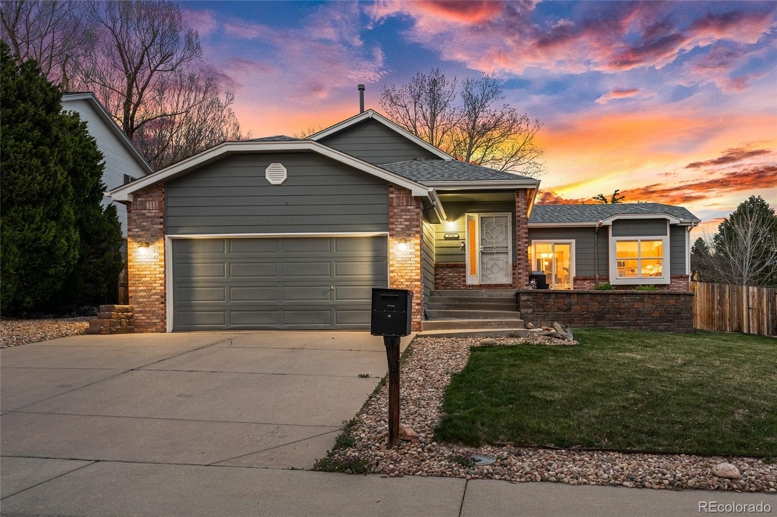 6762  Garland Street, arvada MLS: 4001264 Beds: 4 Baths: 3 Price: $737,000