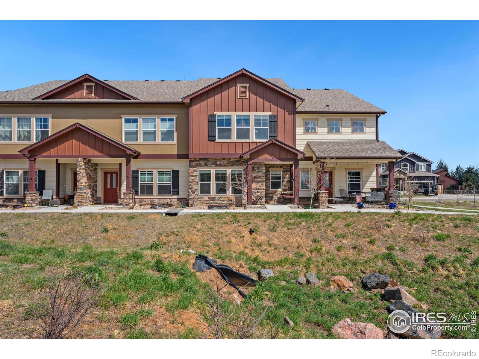 2505  Downs Way, fort collins MLS: 4567891007001 Beds: 4 Baths: 4 Price: $525,000