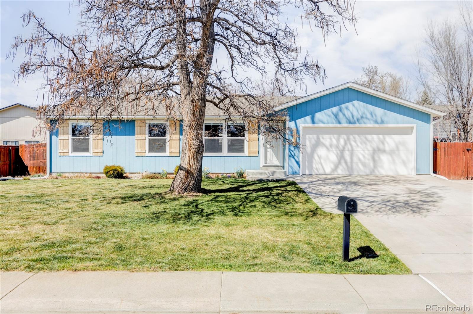 6813  Marshall Street, arvada MLS: 5932188 Beds: 4 Baths: 3 Price: $575,000