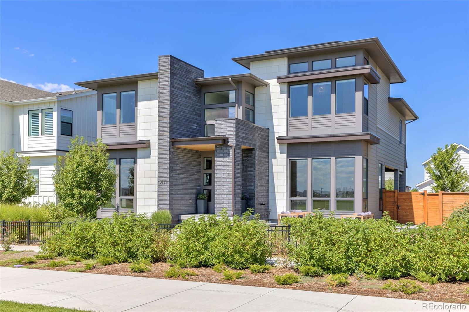 5833  Galena Street, denver MLS: 5410872 Beds: 5 Baths: 5 Price: $1,539,000