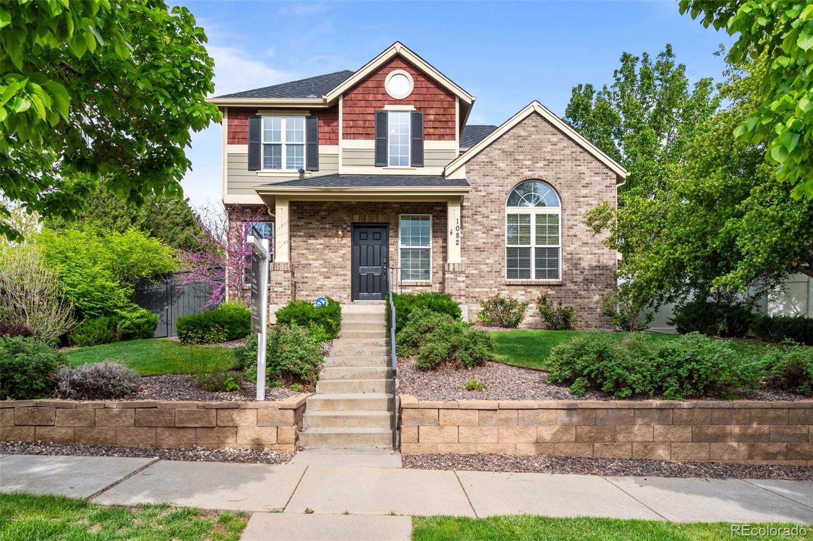 1082  Roslyn Street, denver MLS: 3036130 Beds: 5 Baths: 4 Price: $850,000