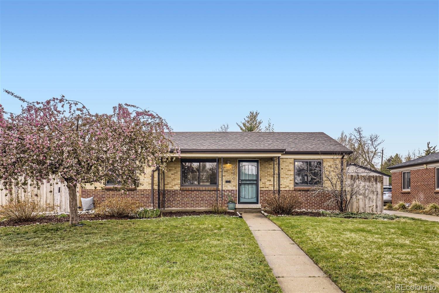 7540 E 22nd Avenue, denver MLS: 3562342 Beds: 4 Baths: 2 Price: $695,000